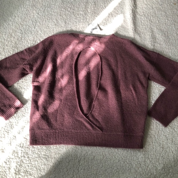 Forever 21 Keyhole Back Sweater 🆕 - Picture 3 of 3